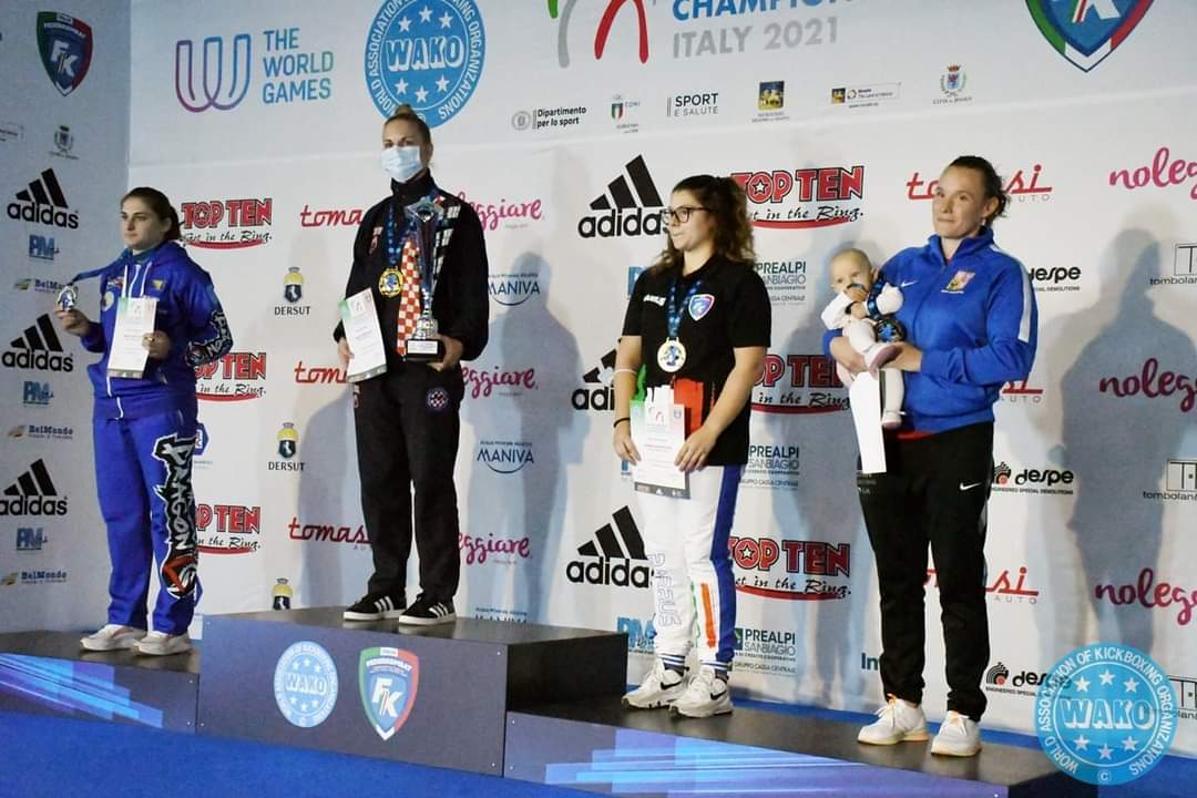 Read more about the article 》KBS “TITANIUM” USORA IMA SENIORSKU VICE ŠAMPIONKU SVIJETA U OLIMPIJSKOM KIK BOKSINGU